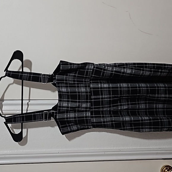 Dress - Picture 5 of 7